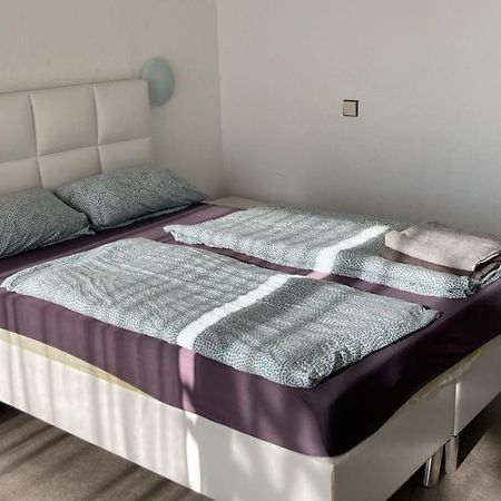 Pension Highway 3 Bielefeld Buitenkant foto