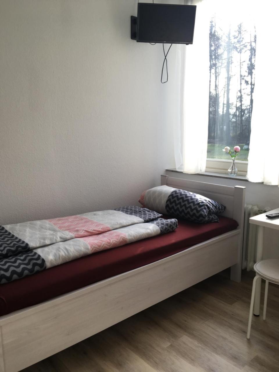 Pension Highway 3 Bielefeld Buitenkant foto